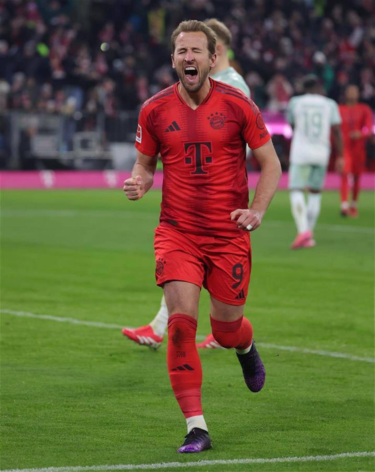 凯恩迎来十五赛季出色发挥，G2观众热烈欢呼！